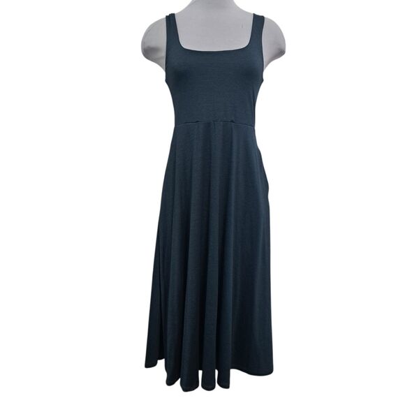 Quince Dresses & Skirts - Quince Flowknit Ultra Soft Fit & Flare Boho Summer Chic Midi Dress Medium Navy